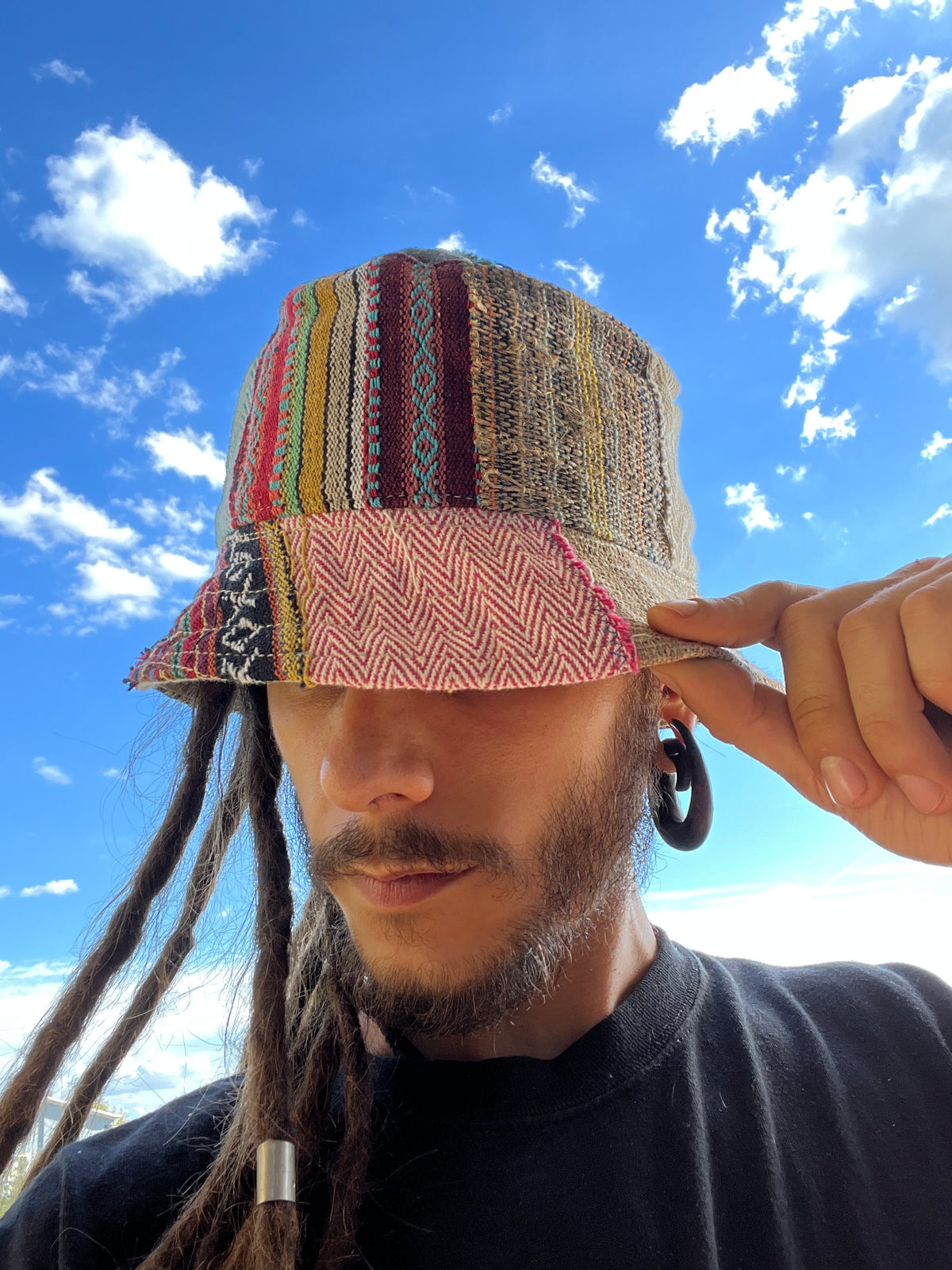 Cappello da pescatore in canapa fatto a mano