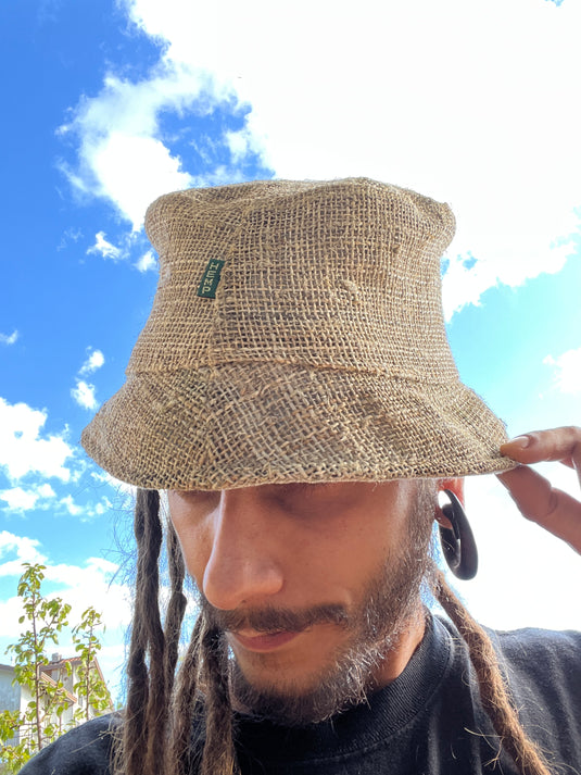 Cappello da pescatore in canapa